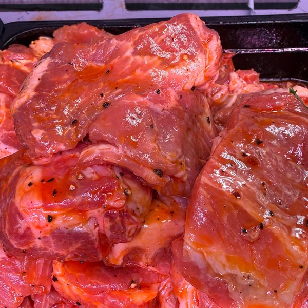 Шашлык из свиной шеи в маринаде